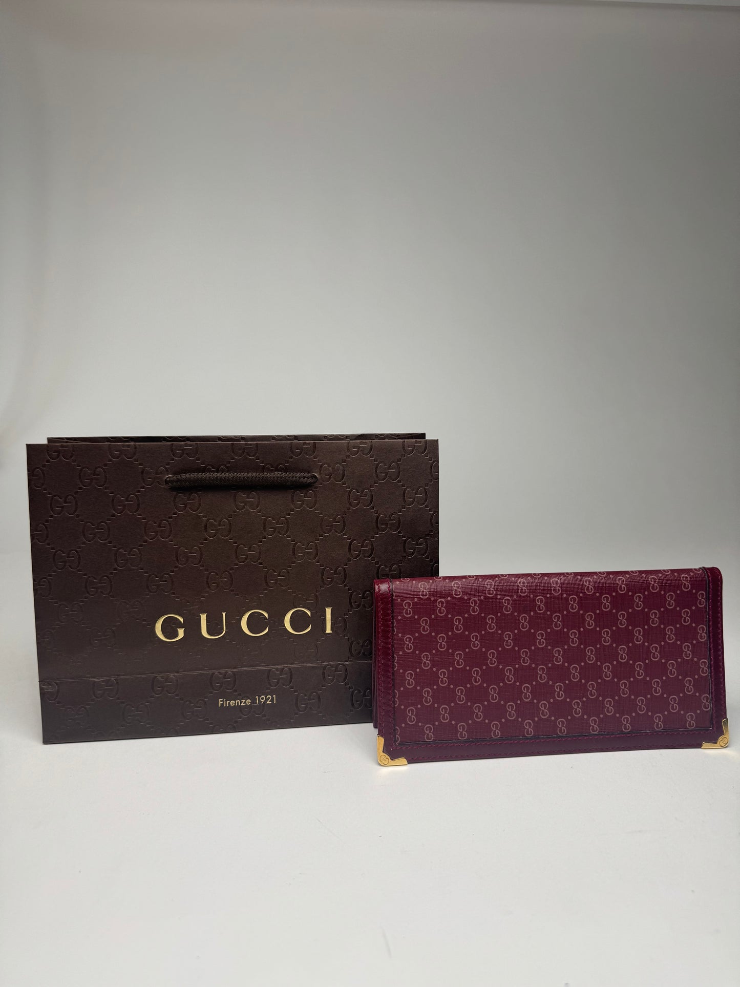 Vintage Gucci leather ID holder purple