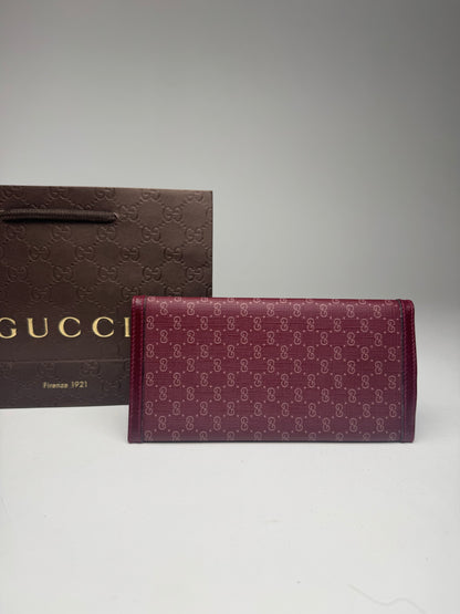 Vintage Gucci leather ID holder purple