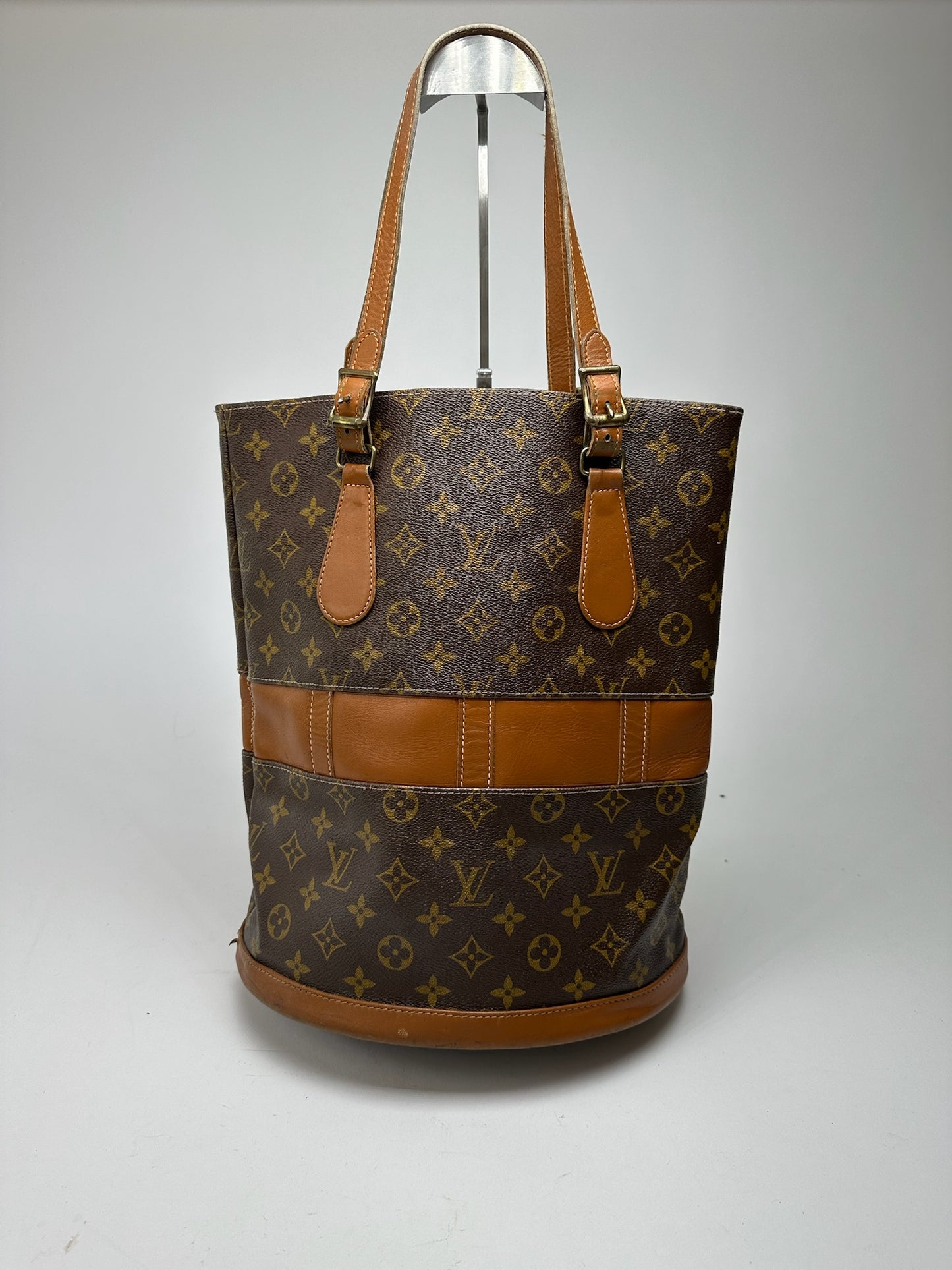 Vintage Louis Vuitton Leather Monogram Bucket bag brown