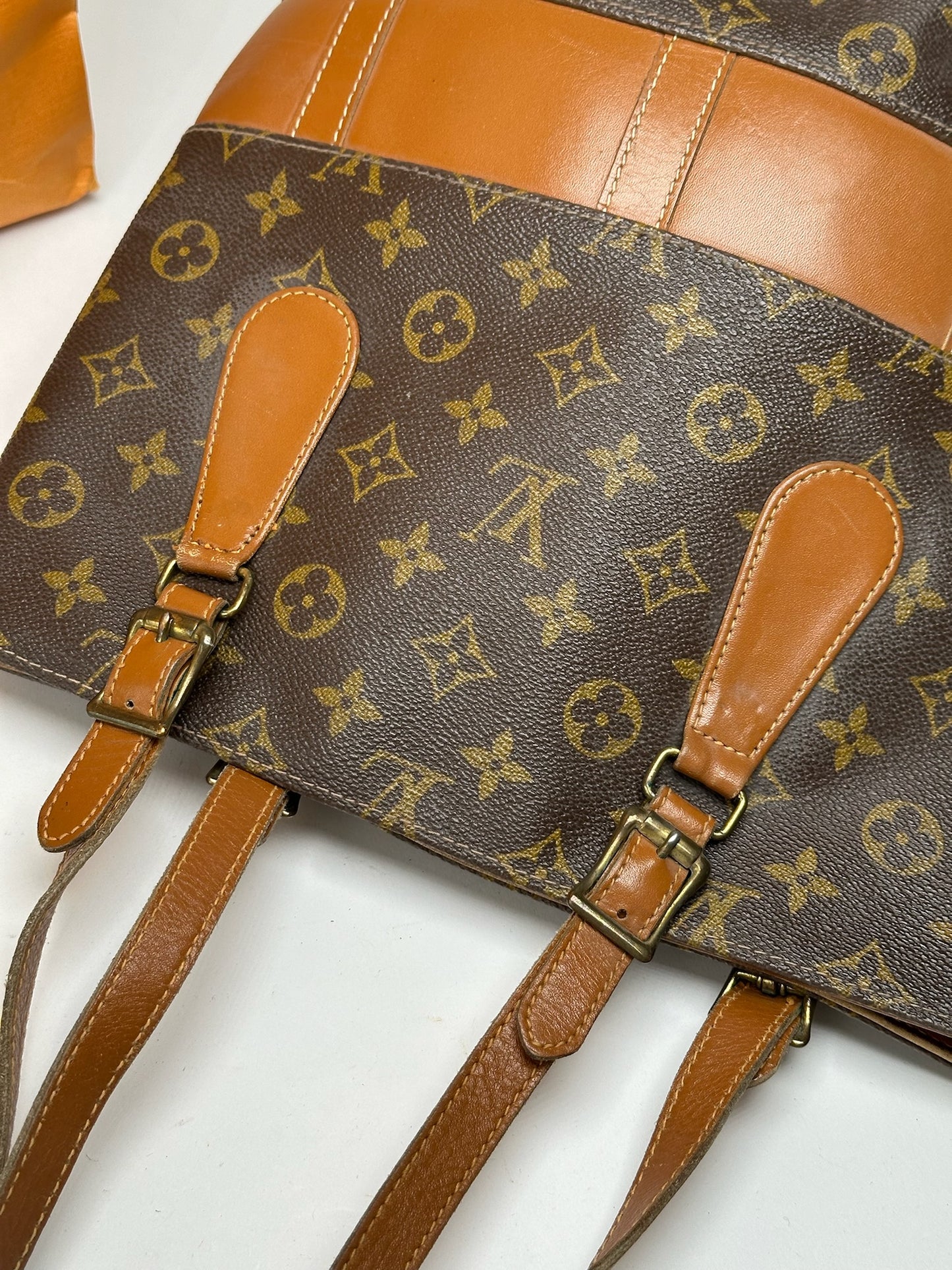 Vintage Louis Vuitton Leather Monogram Bucket bag brown