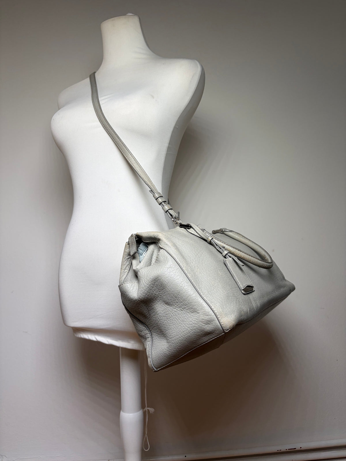 Vintage Jil Structured Pebbled Leather Top-Handle Bag c. 2010 Light Grey