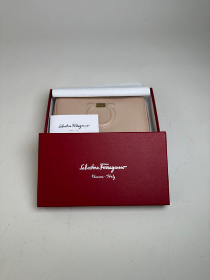 Vintage Ferragamo Leather Zip Wallet Cream Gold