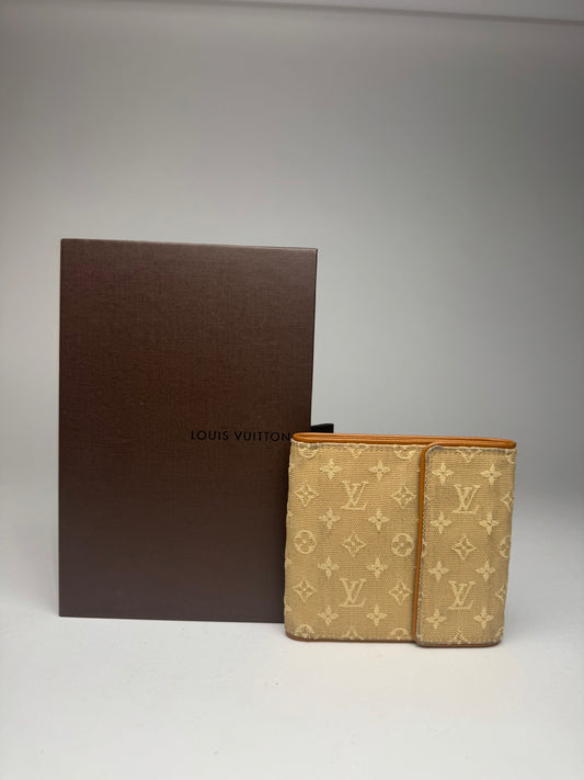 Vintage Louis Vuitton Canvas Monogram Wallet Yellow white