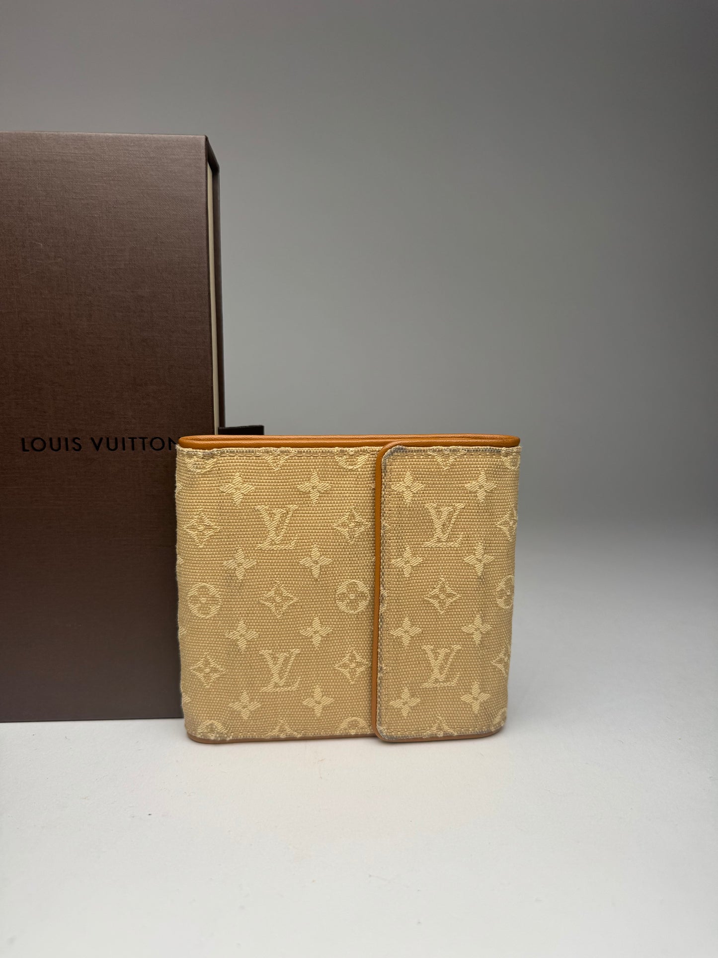 Vintage Louis Vuitton Canvas Monogram Wallet Yellow white