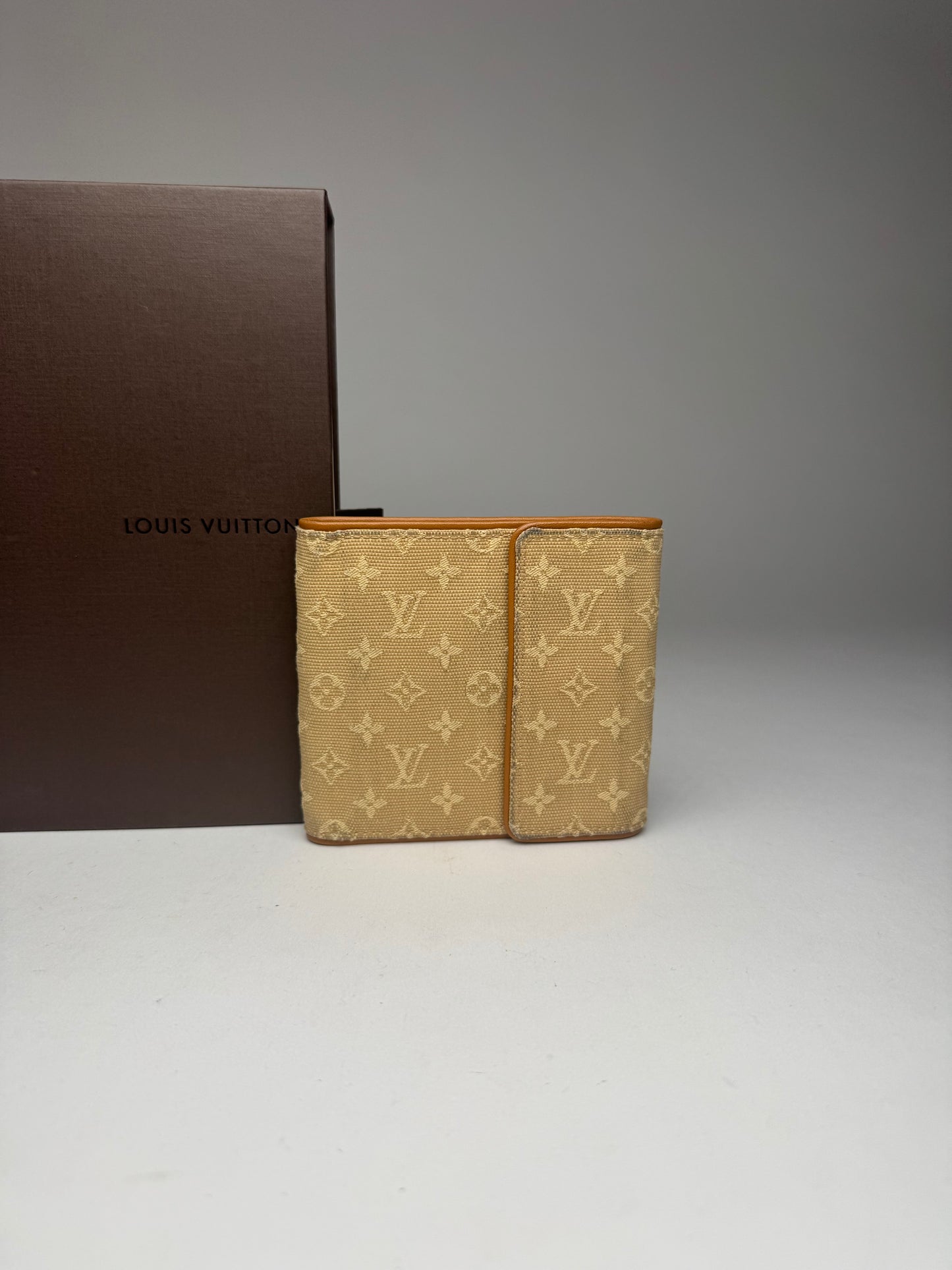 Vintage Louis Vuitton Canvas Monogram Wallet Yellow white