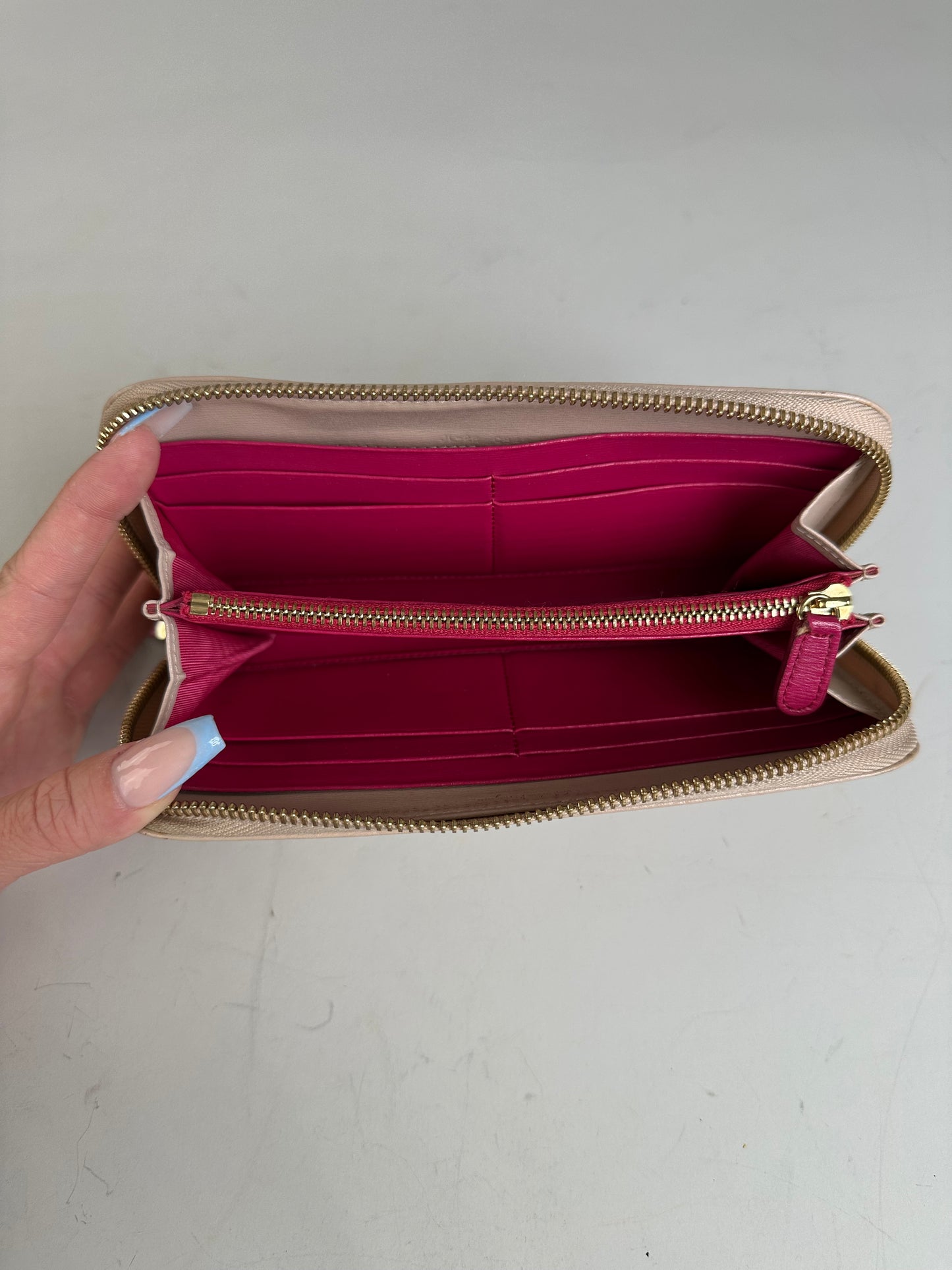 Vintage Ferragamo Leather Zip Wallet Cream Gold