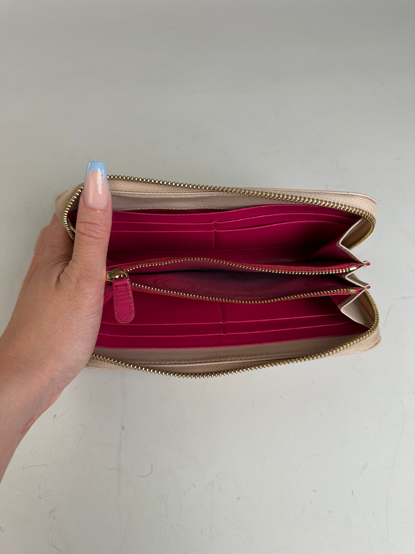 Vintage Ferragamo Leather Zip Wallet Cream Gold
