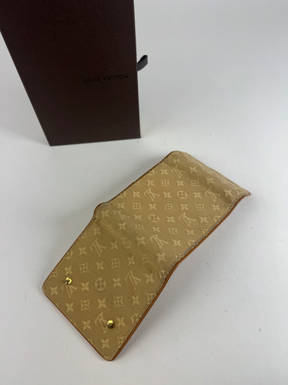 Vintage Louis Vuitton Canvas Monogram Wallet Yellow white