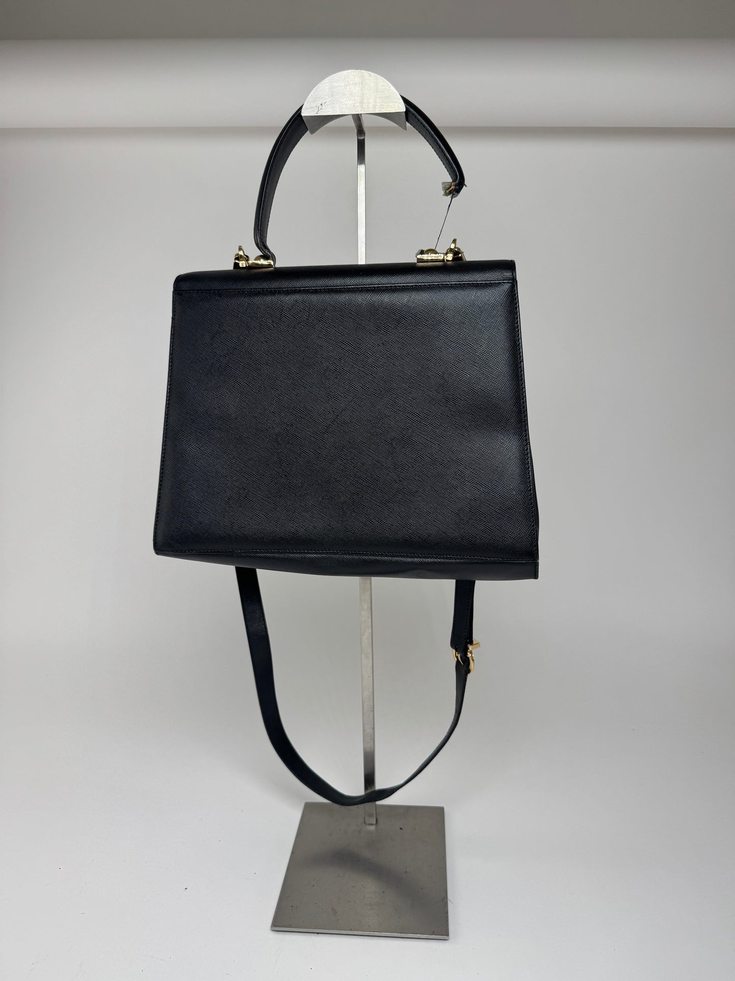 Sac vintage en cuir noir Salvatore Ferragamo 2 voies