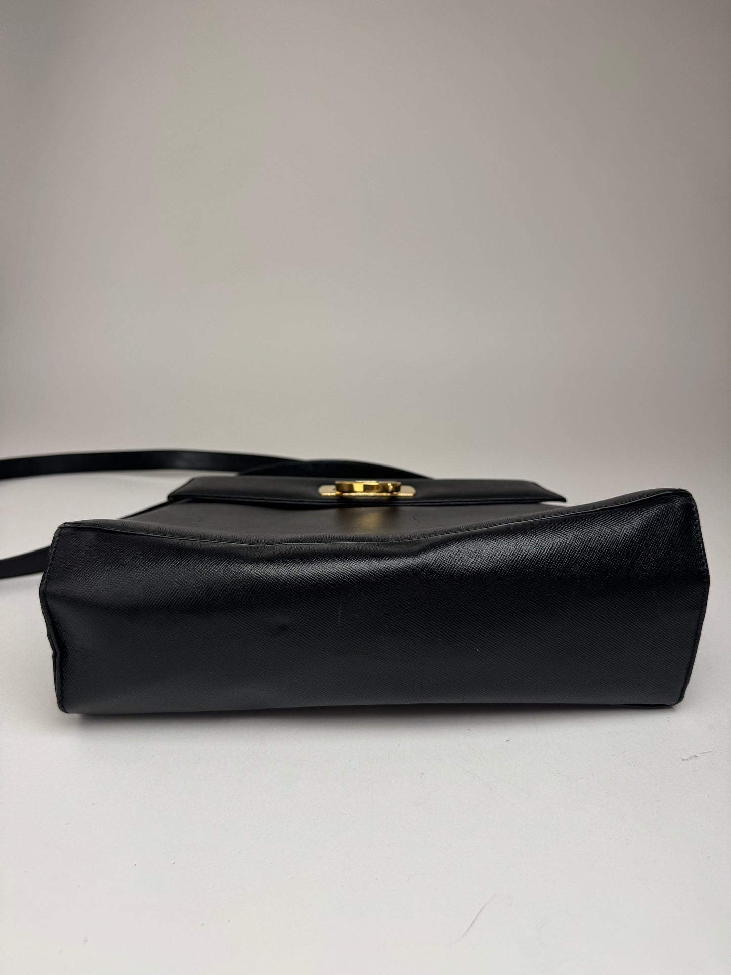 Sac vintage en cuir noir Salvatore Ferragamo 2 voies