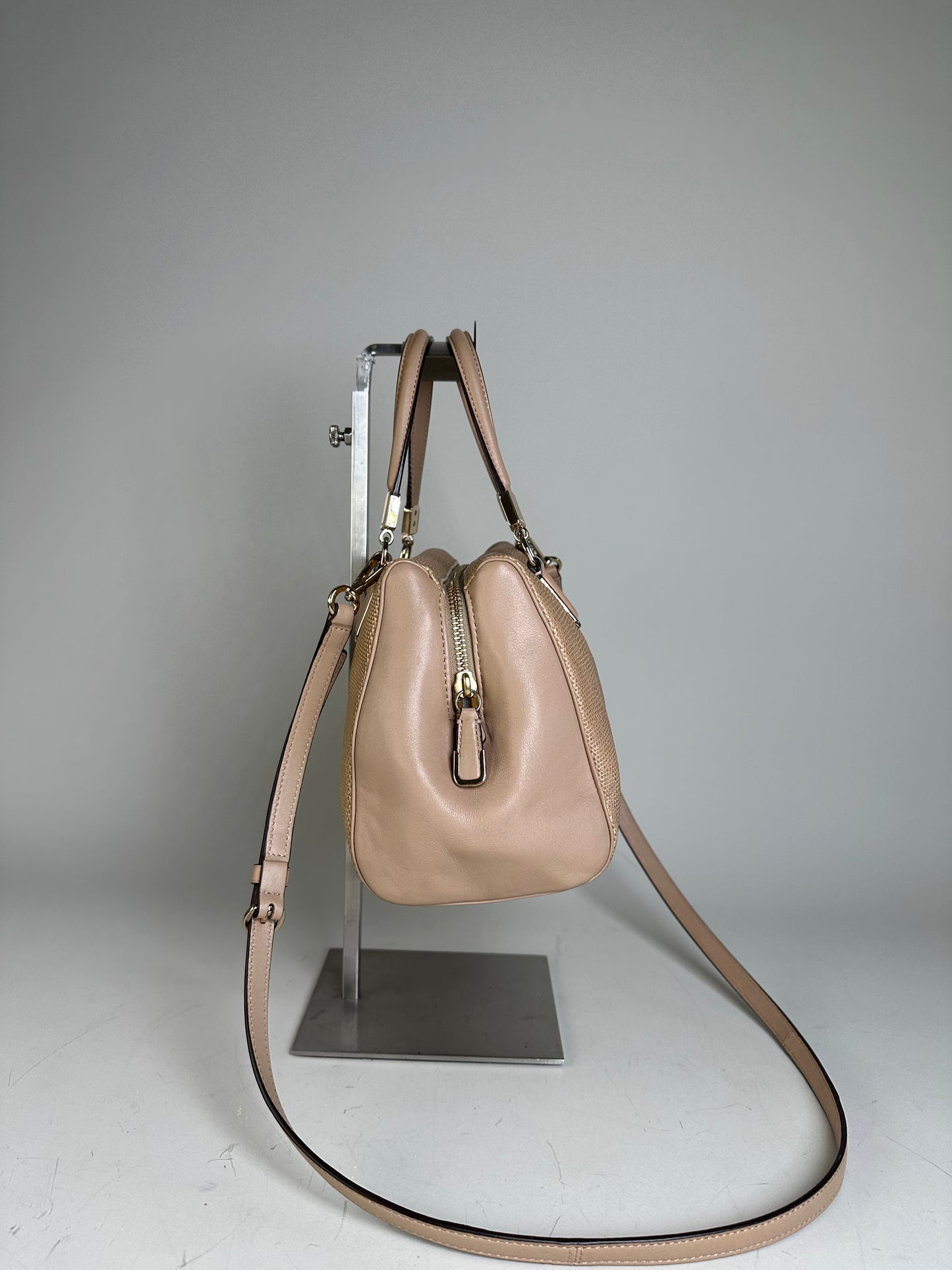 Vintage Coach Textured Leather Handbag Light Beige Gold