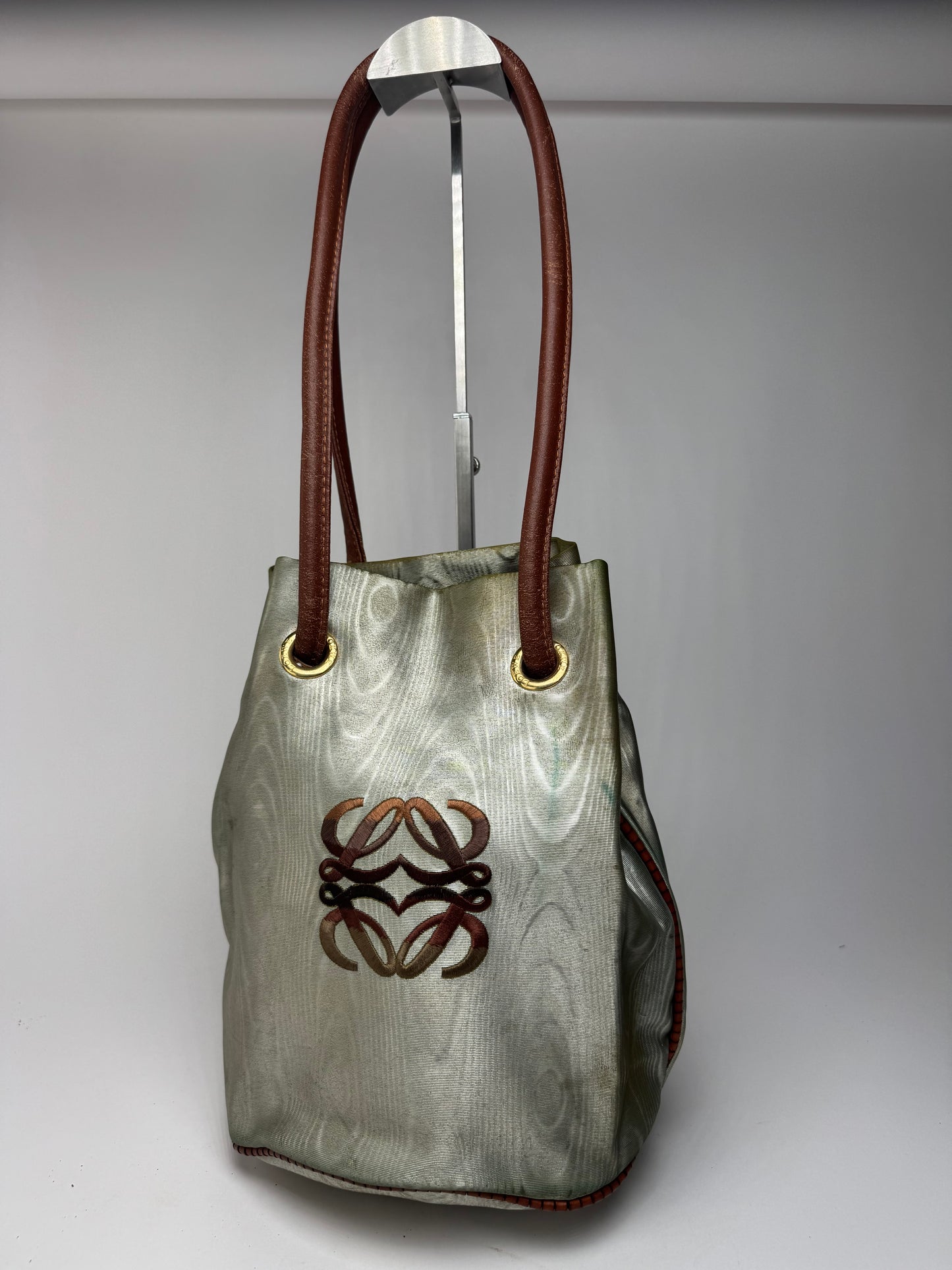 Vintage Loewe Madrid Anagram bag pearl