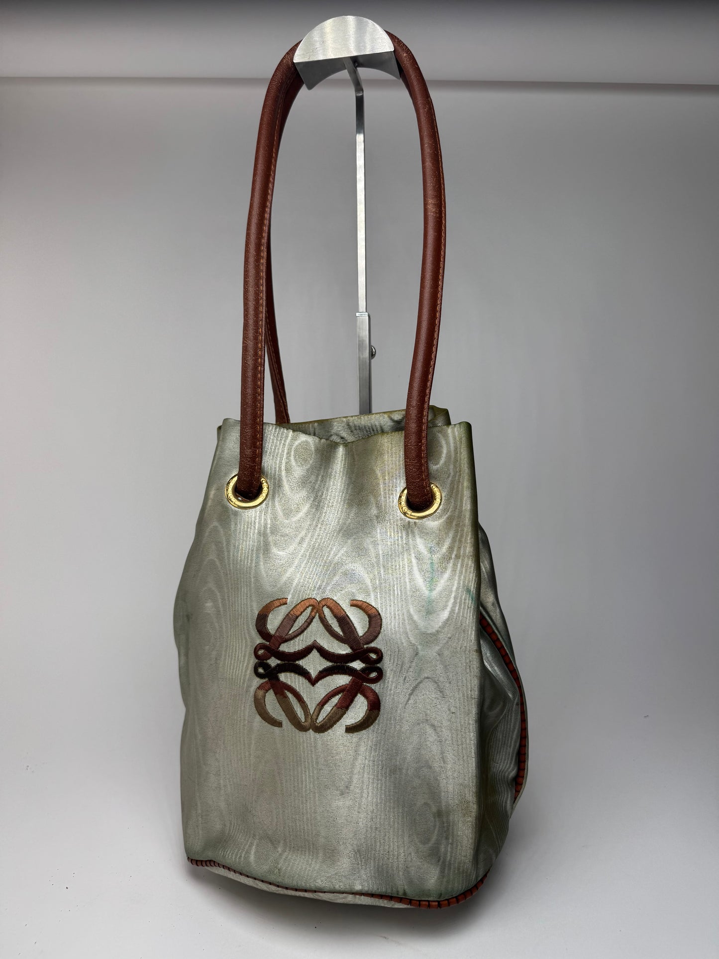 Vintage Loewe Madrid Anagram bag pearl