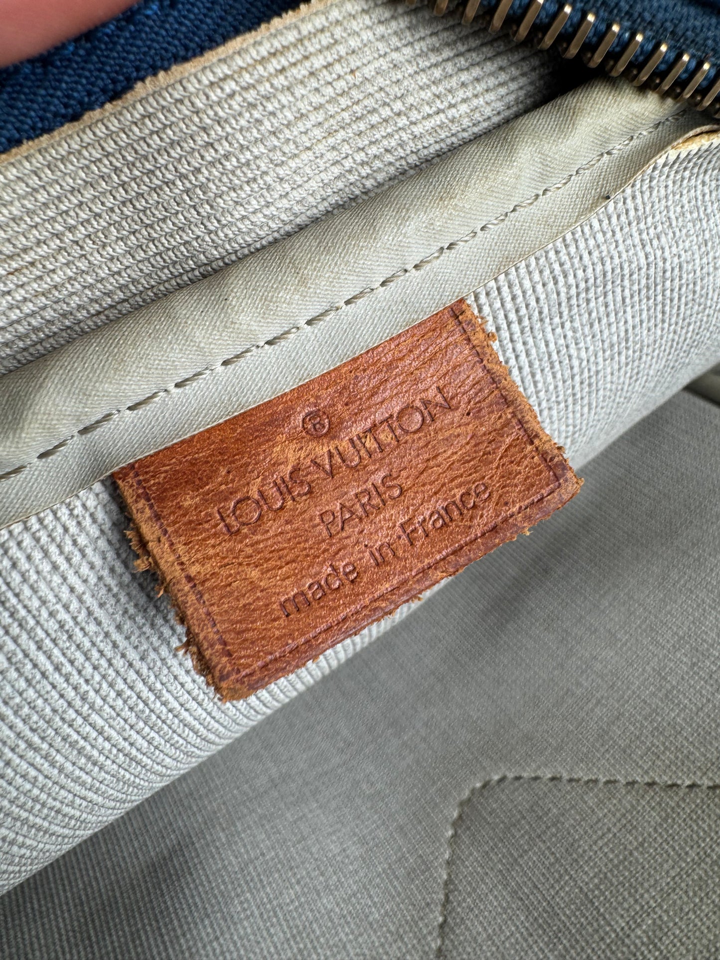 Vintage Louis Vuitton Americas Cup 2000 Leather Crossbody Bag Blue Brown