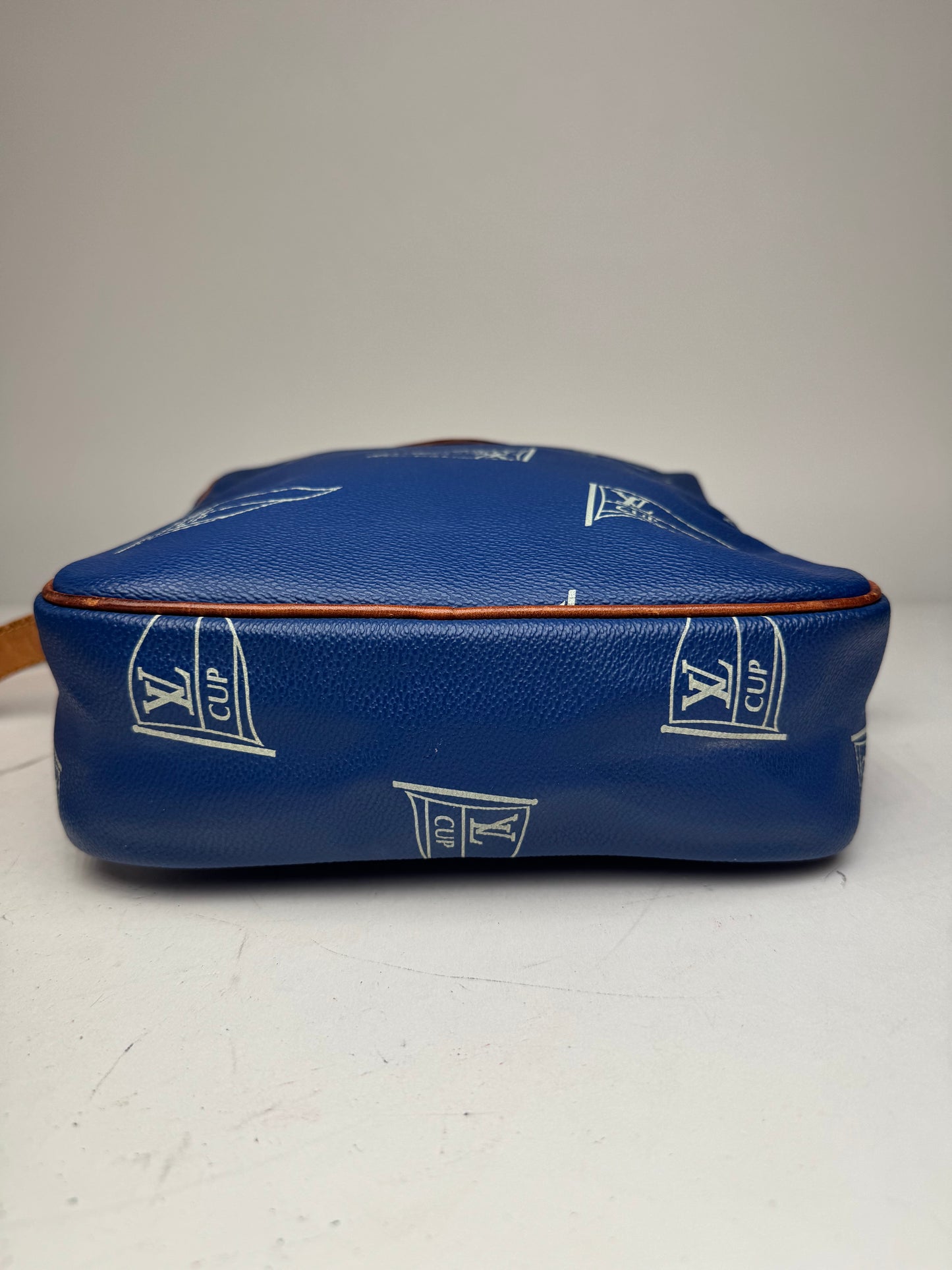 Vintage Louis Vuitton Americas Cup 2000 Leather Crossbody Bag Blue Brown