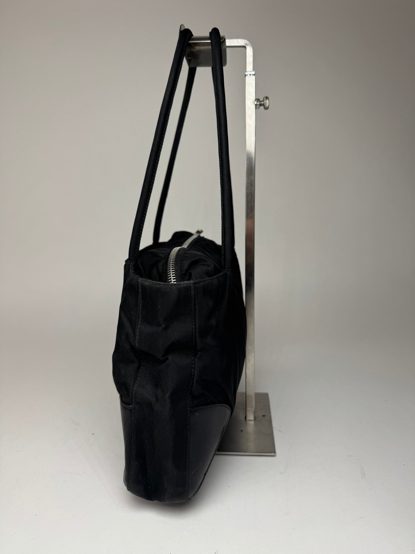 Sac Trangle Prada vintage en cuir polyester noir