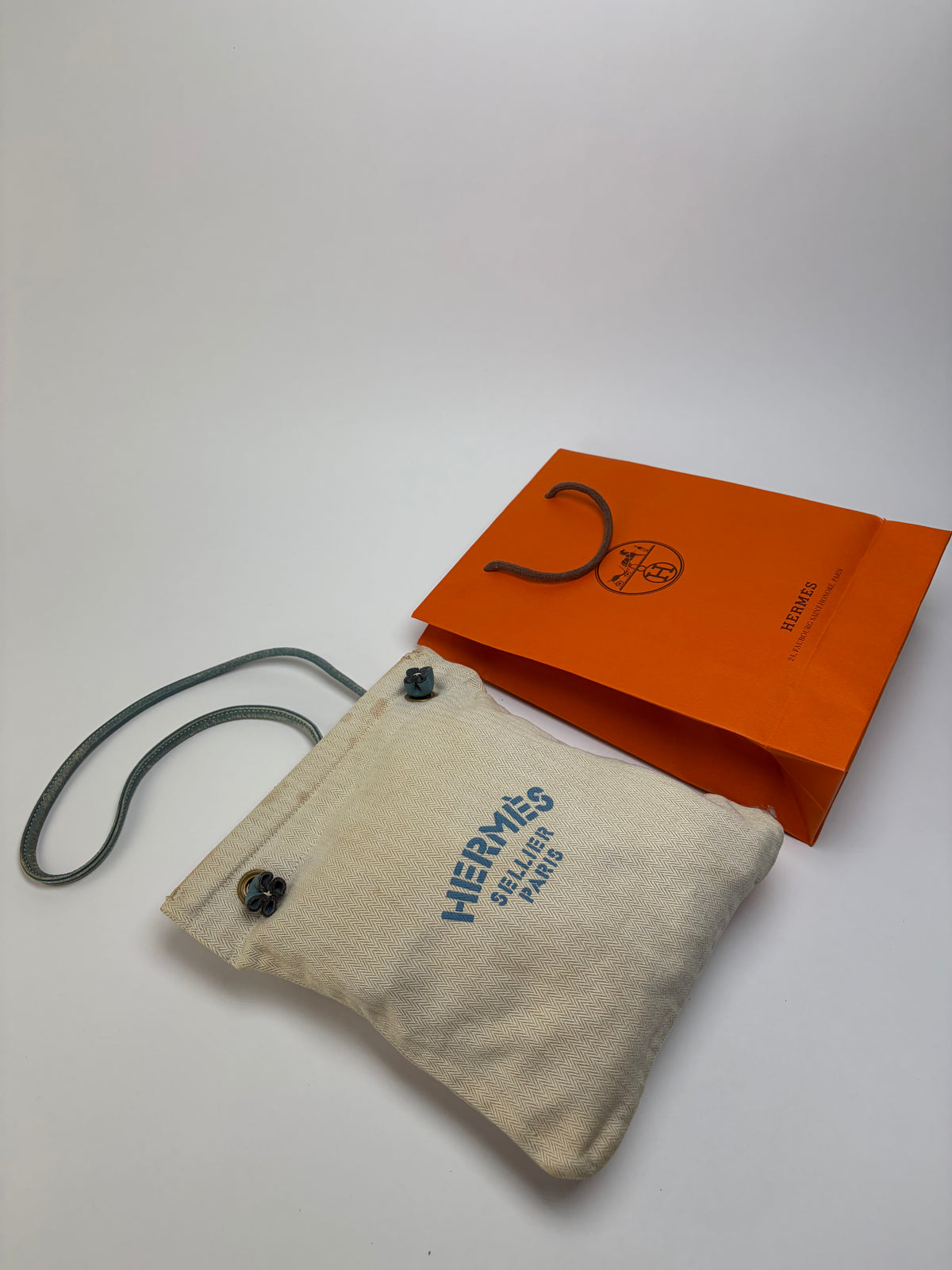 Vintage Hermes Hermès Herringbone Cotton Drawstring Pouch Beige Blue