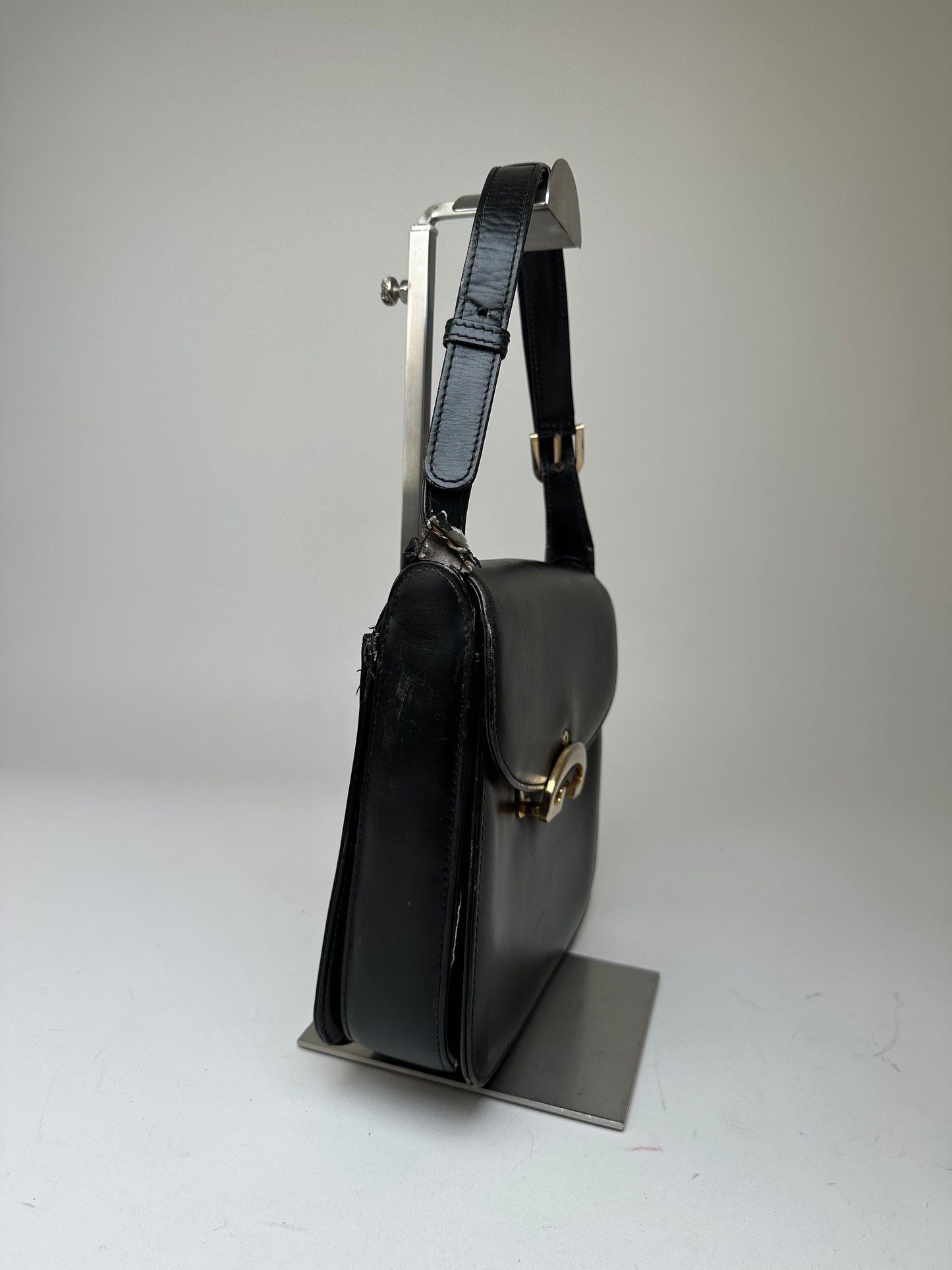 Vintage Gucci Leather G Clasp Flap Shoulder Bag Black