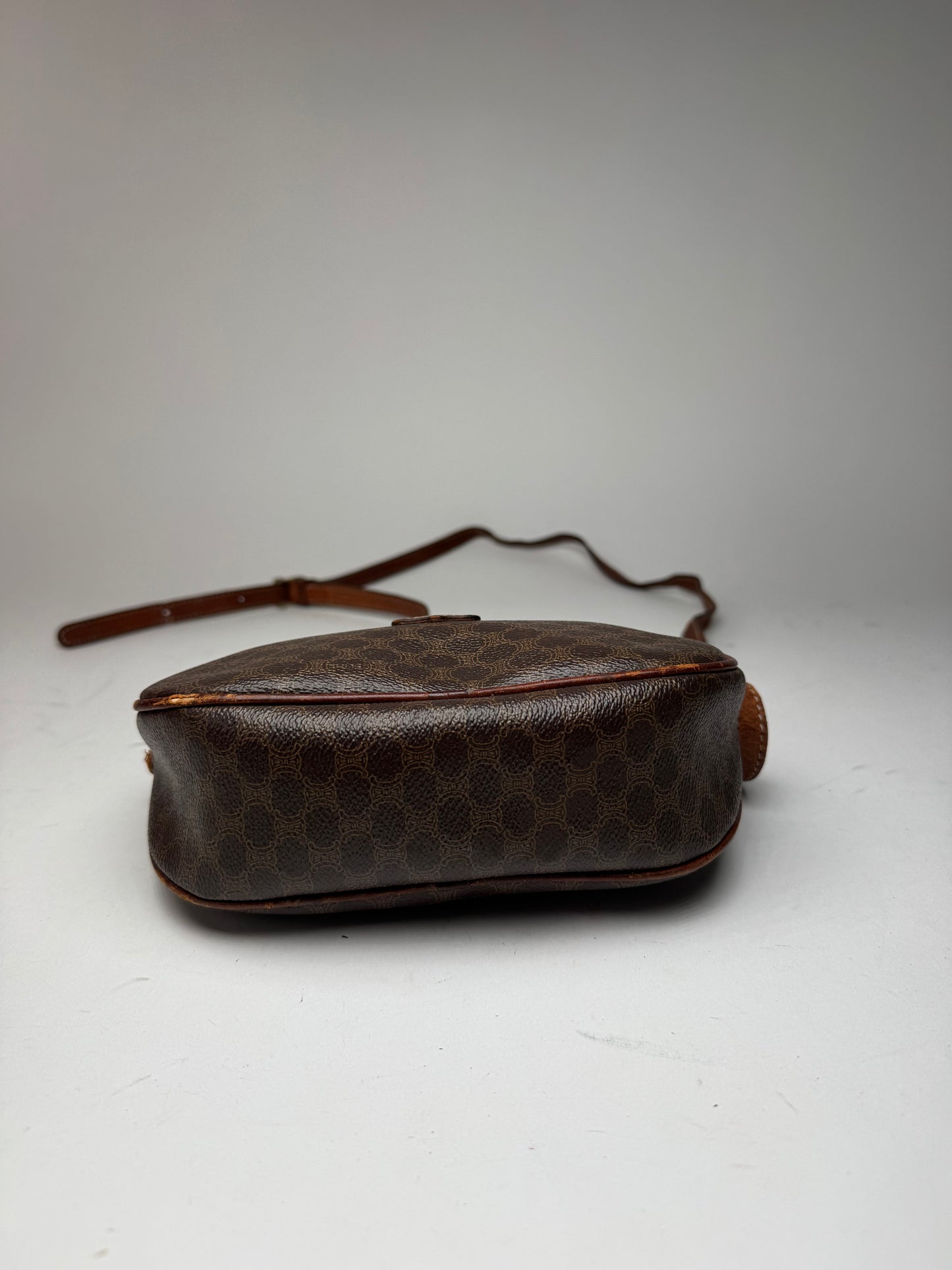 Sac vintage en cuir Celine Triomphe Monogram marron