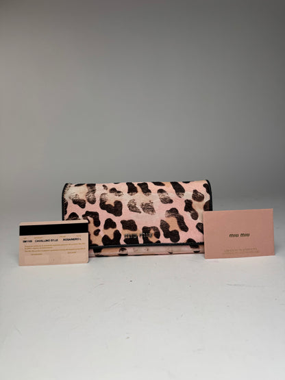 Portefeuille vintage en cuir fourrure Miu Miu noir rose