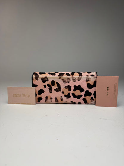 Portefeuille vintage en cuir fourrure Miu Miu noir rose