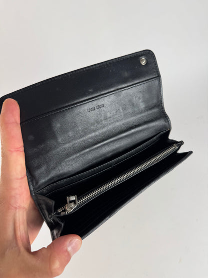 Portefeuille vintage en cuir fourrure Miu Miu noir rose