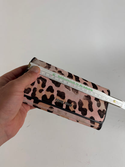 Portefeuille vintage en cuir fourrure Miu Miu noir rose