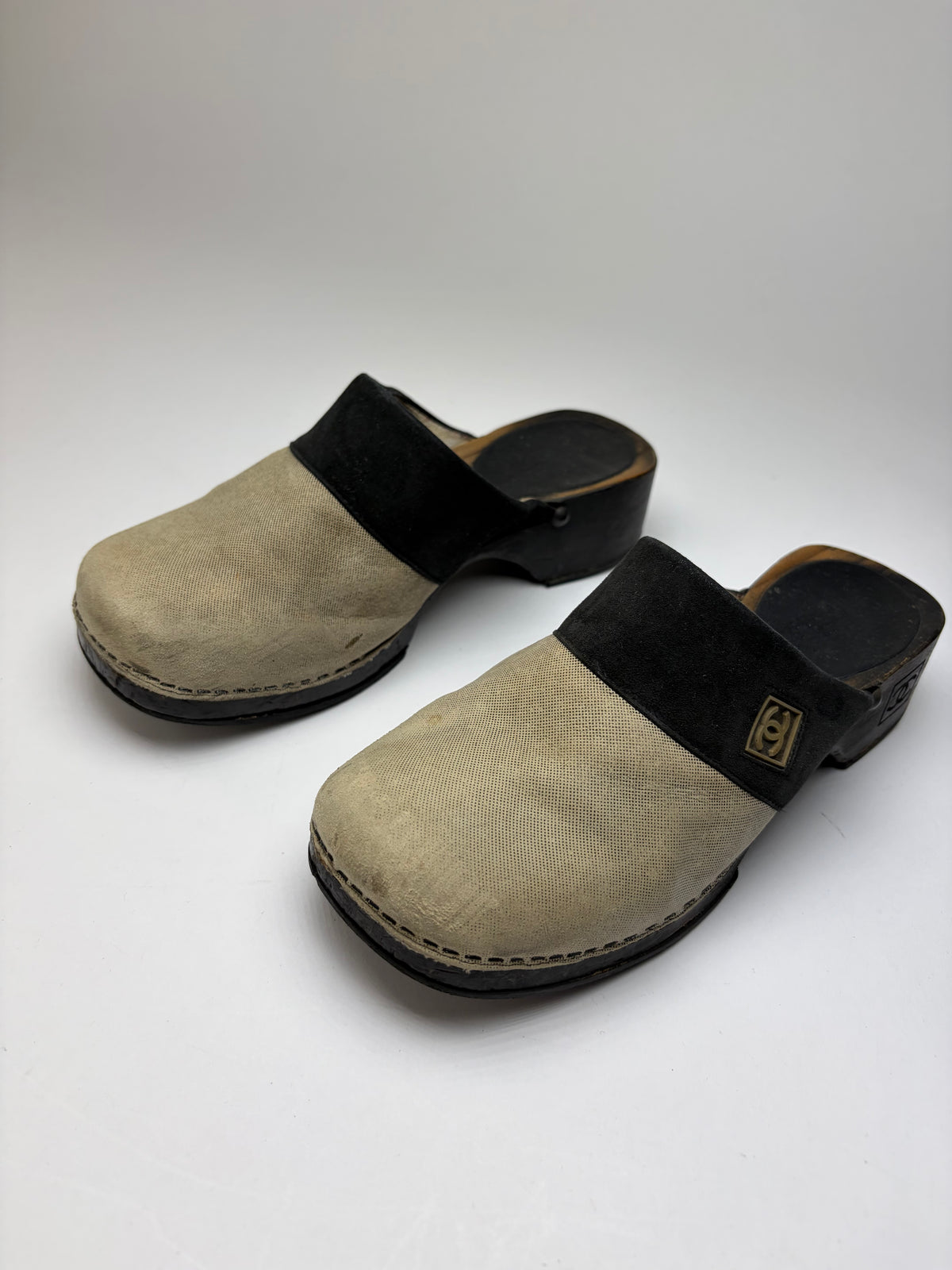 Vintage Chanel Clog Heeled Mules Late 1990s Beige Black EU36