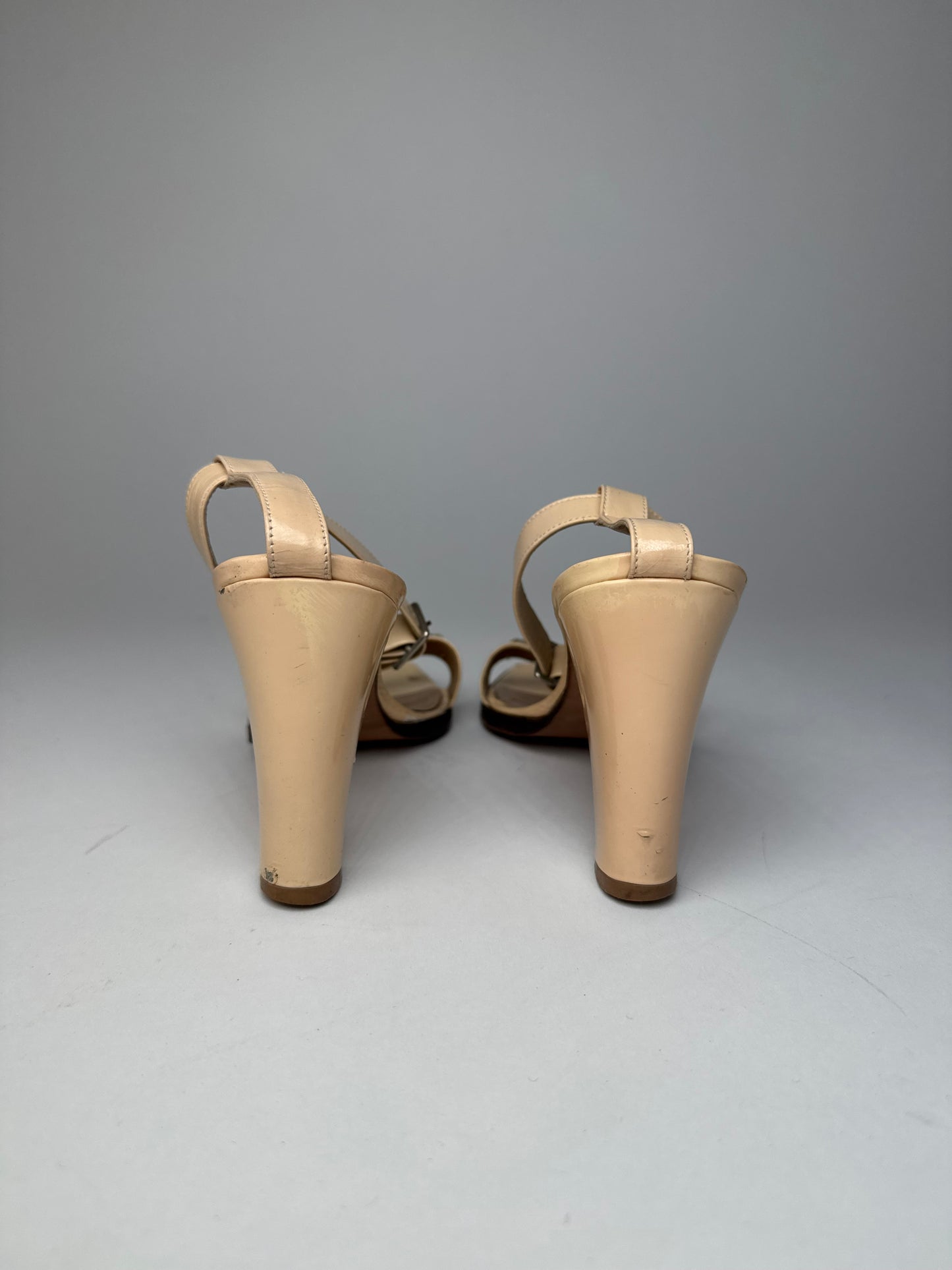 Vintage Gucci Leather Horsebit Pumps Beige EU35C