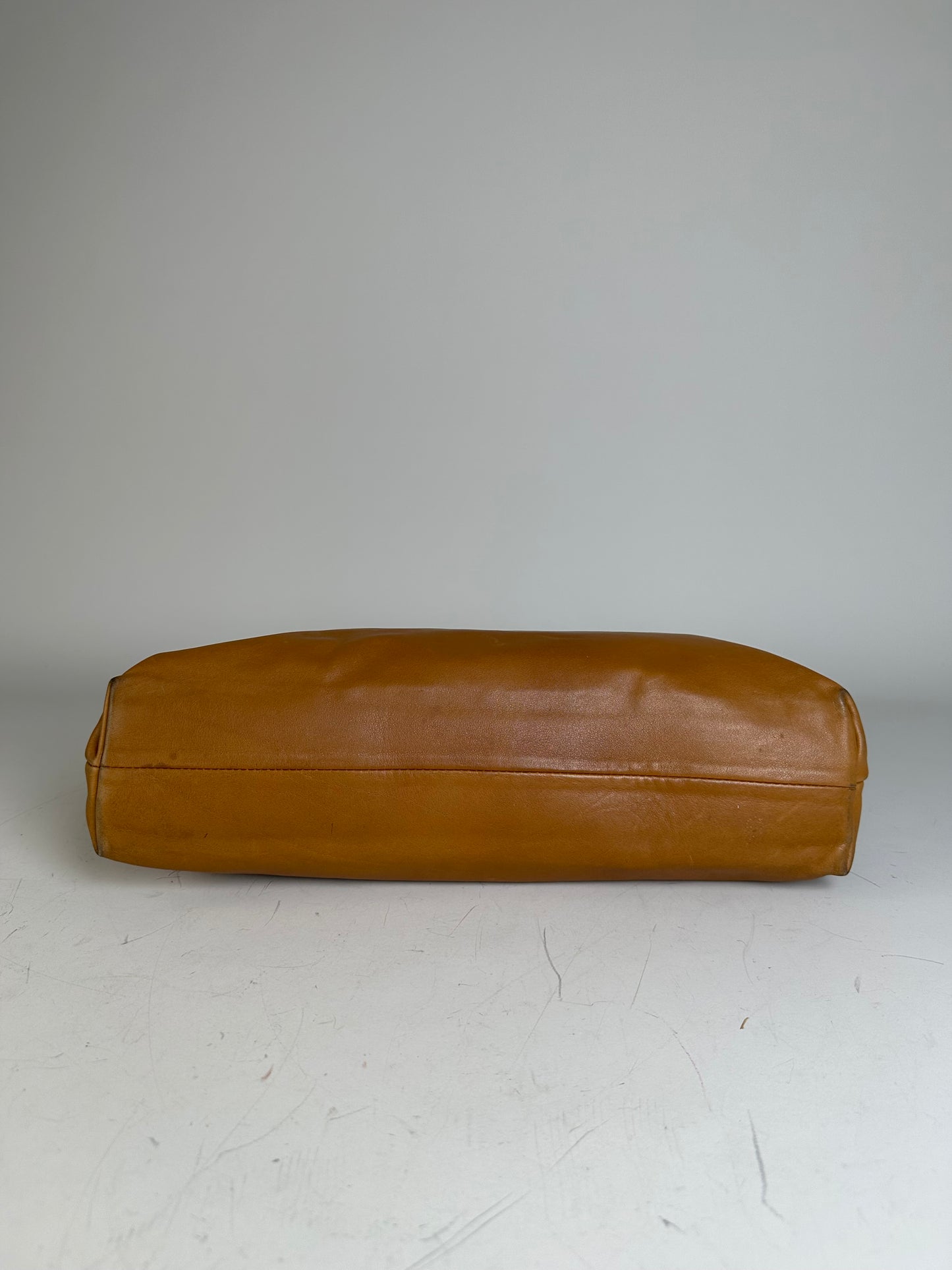 Vintage Gucci Leather Shoulder Bag Tan Gold