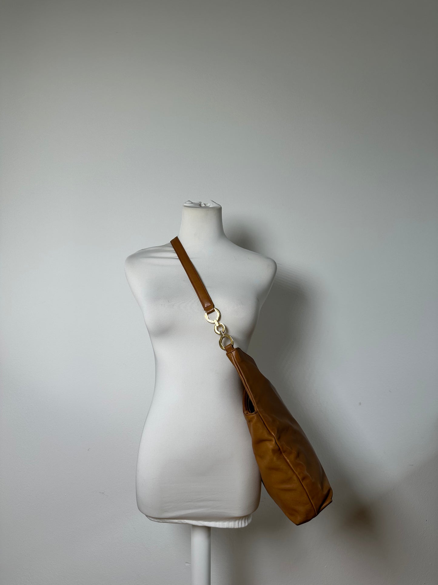 Vintage Gucci Leather Shoulder Bag Tan Gold