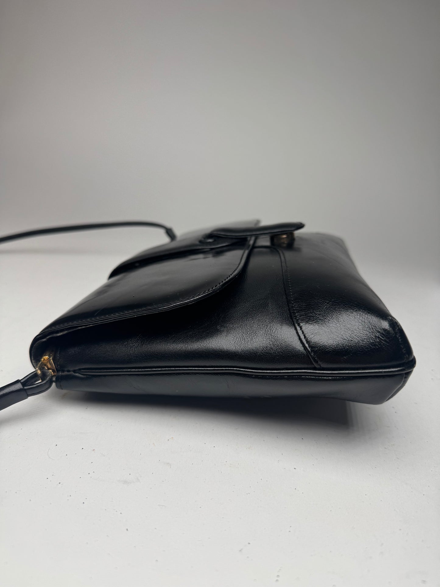 Vintage Givenchy 4G Patent leather bag black