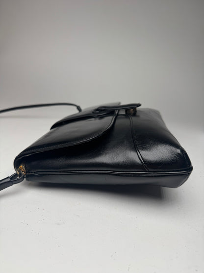 Vintage Givenchy 4G Patent leather bag black