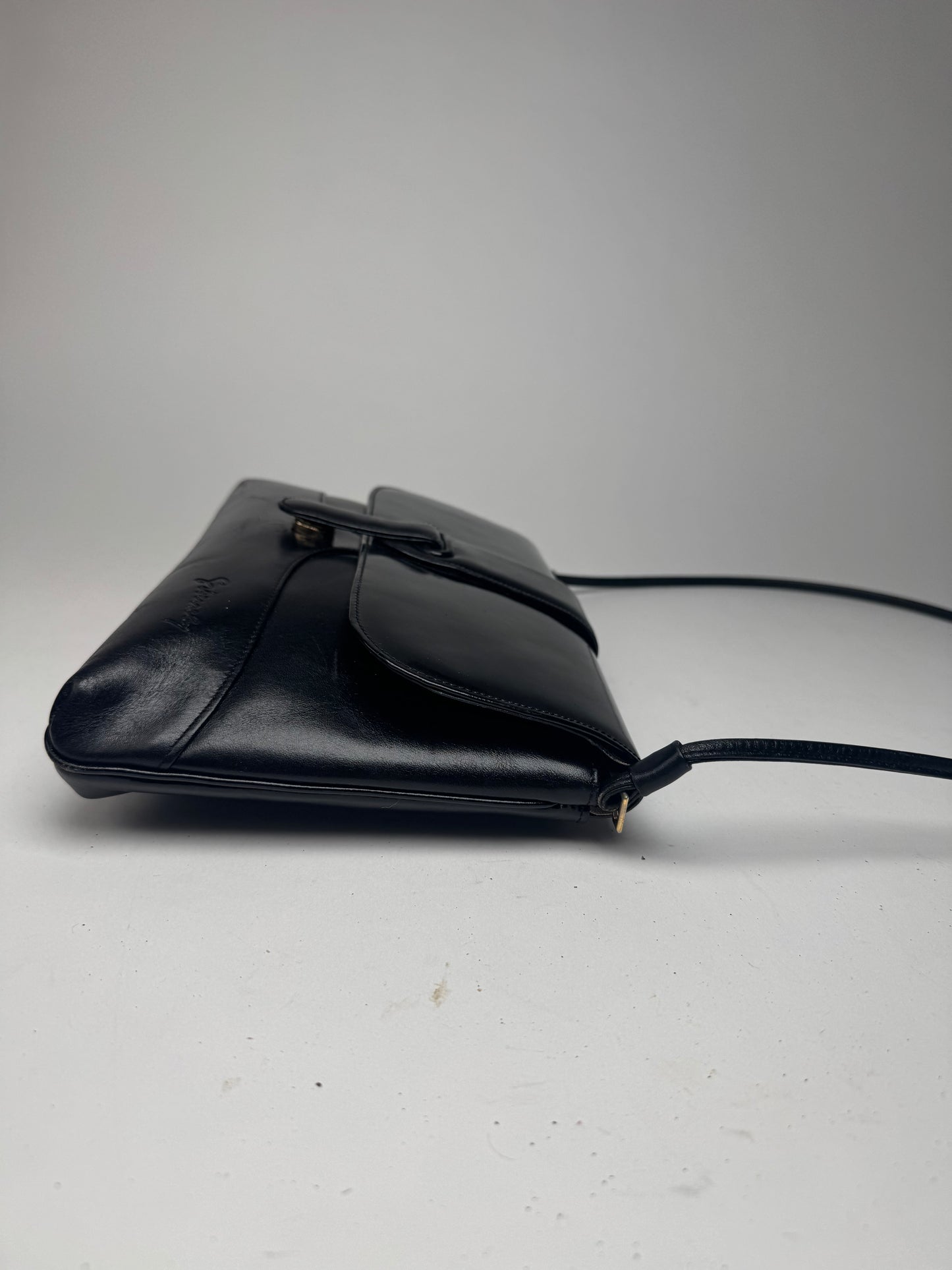 Vintage Givenchy 4G Patent leather bag black