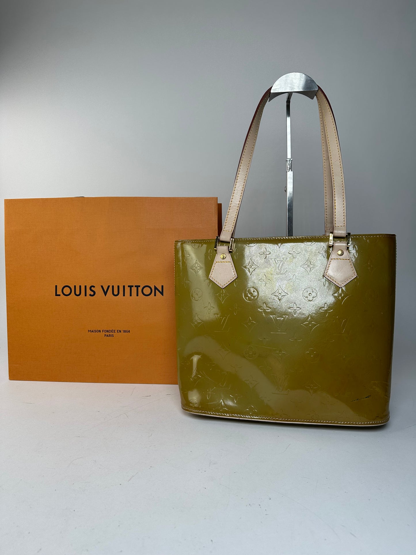 Vintage Louis Vuitton Vernis Leather Handbag Green