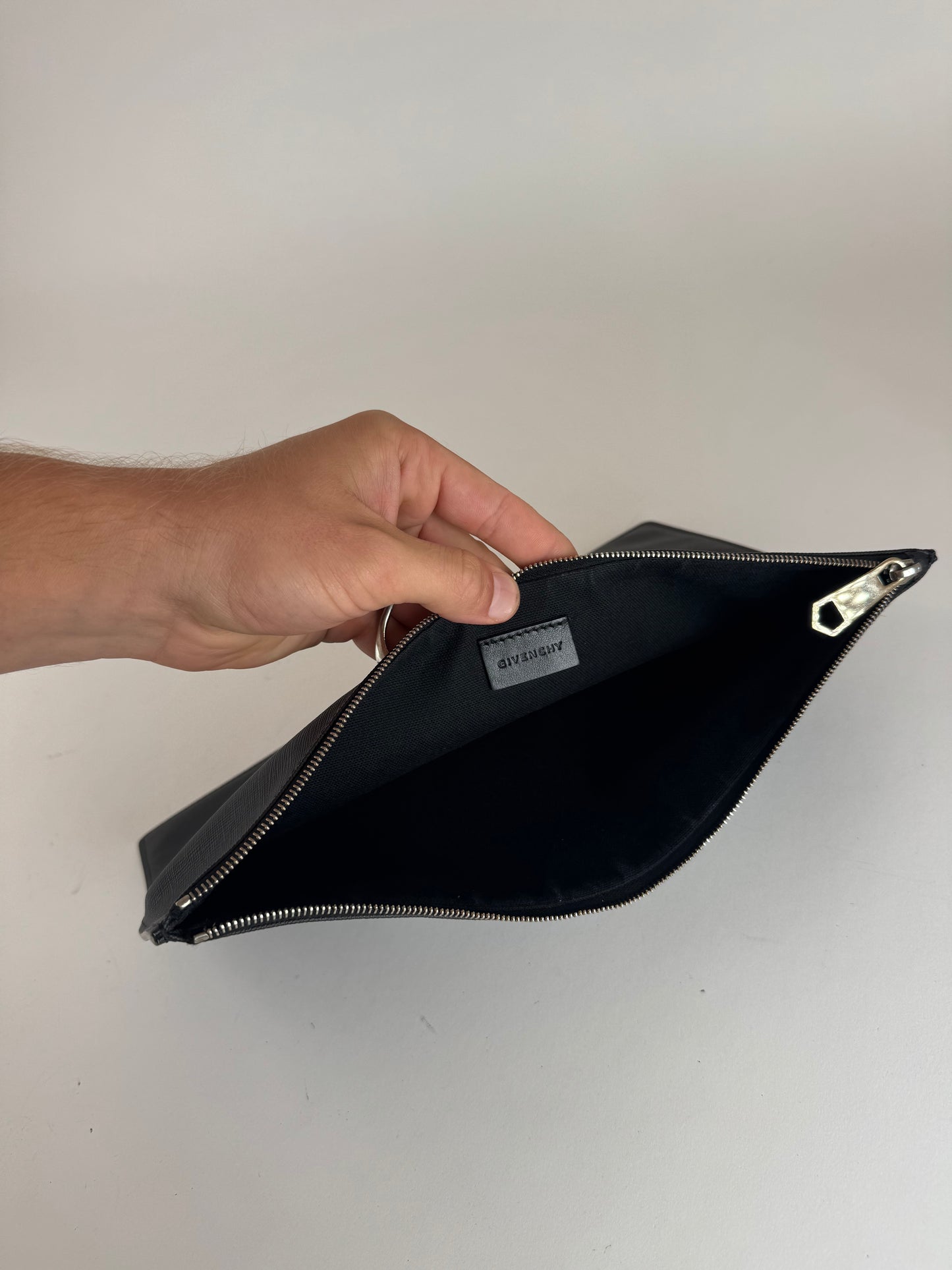 Pochette en cuir Givenchy Noir Pervert 17