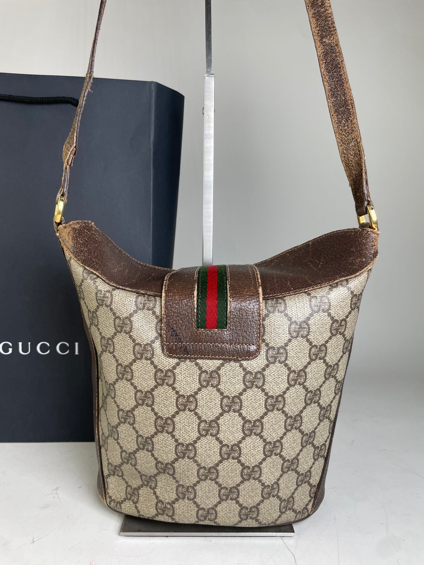 Vintage Gucci GG Supreme Shoulder Bag Beige Brown Gold