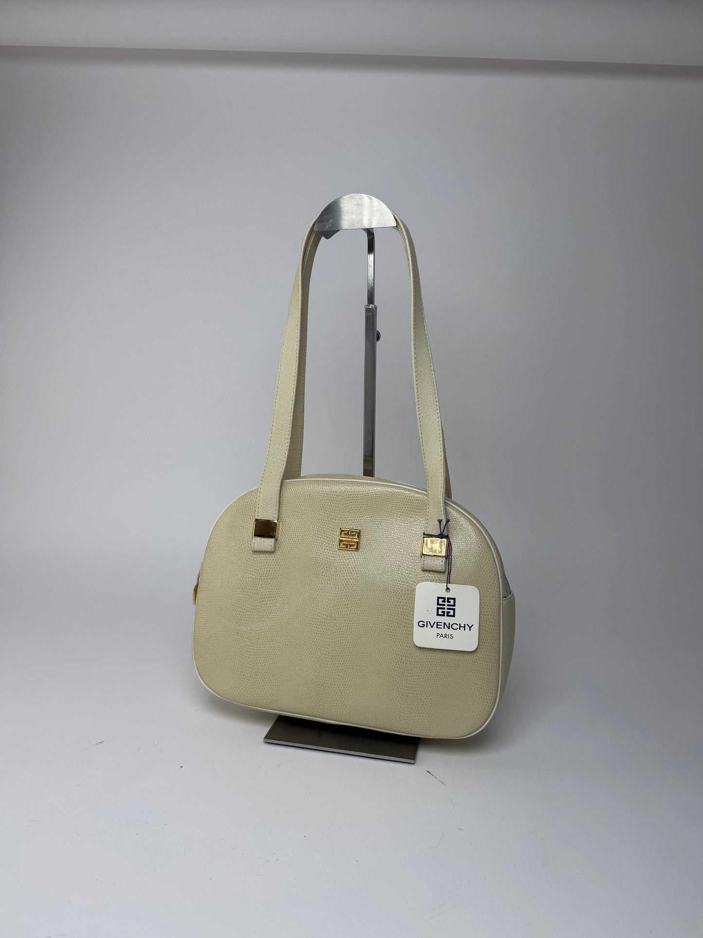 Sac vintage Givenchy en cuir embossé serpent beige