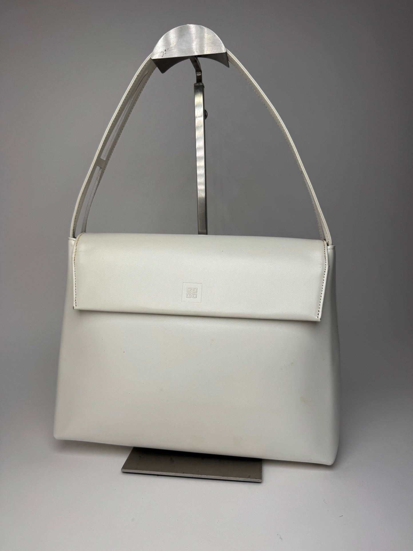 Sac vintage en cuir verni Givenchy blanc