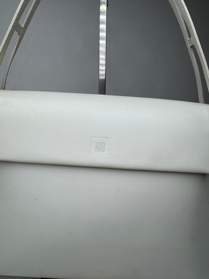 Sac vintage en cuir verni Givenchy blanc