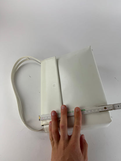 Sac vintage en cuir verni Givenchy blanc