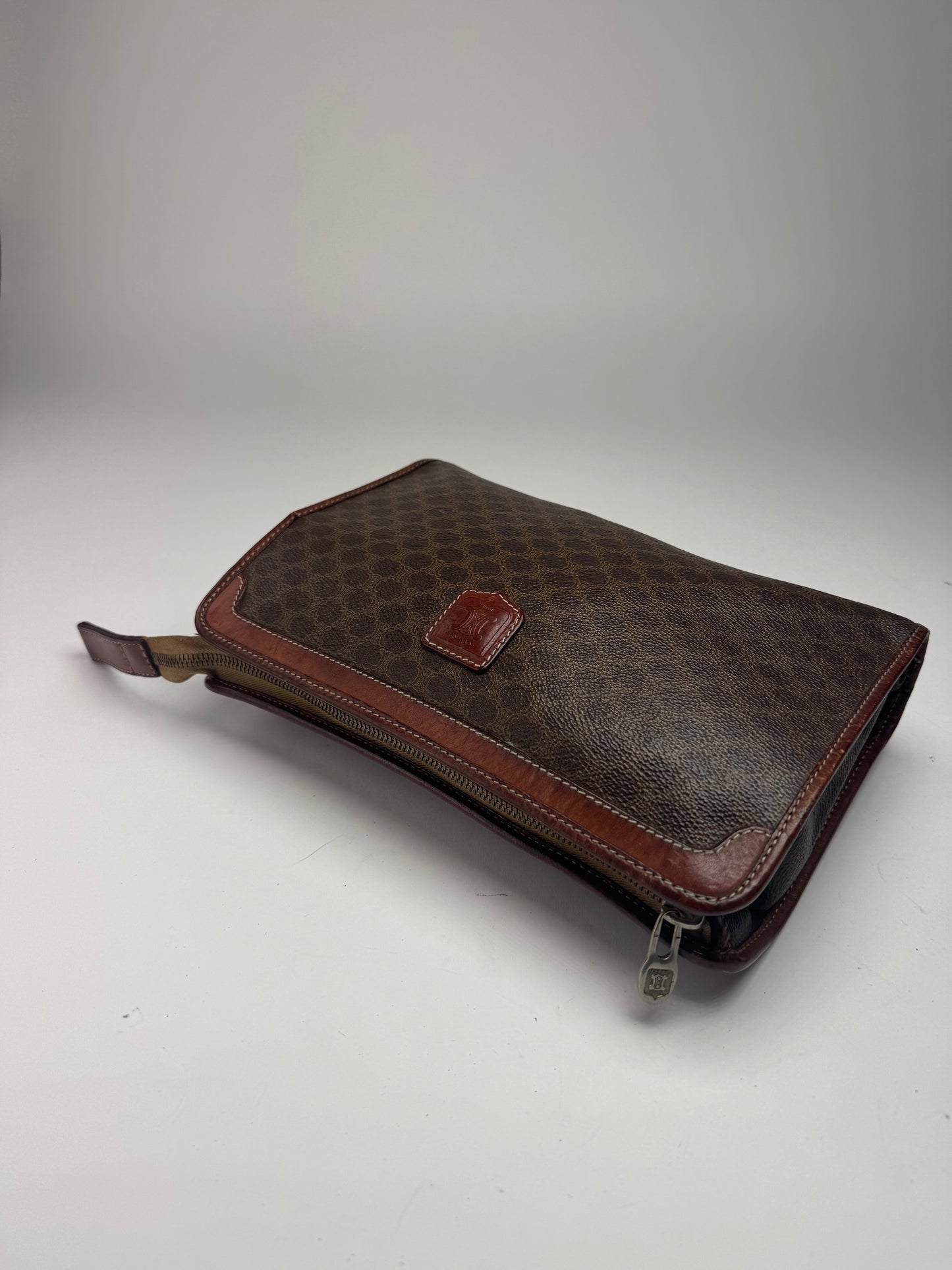 Pochette vintage Celine Paris en cuir monogramme marron