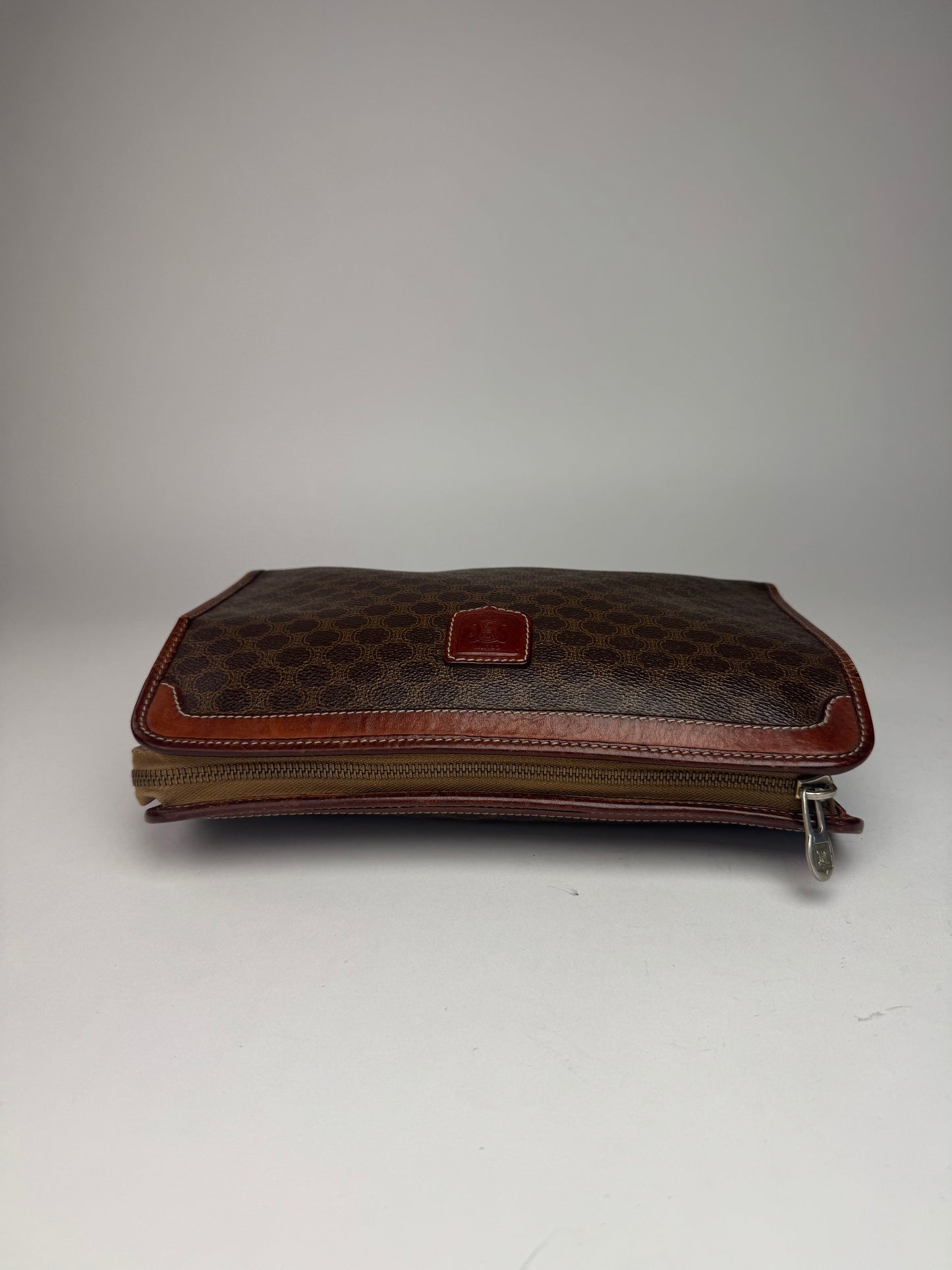 Pochette vintage Celine Paris en cuir monogramme marron