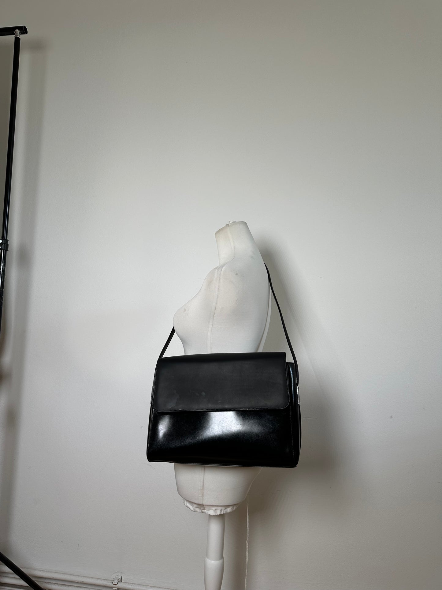 Vintage Gucci Smooth Leather Shoulder Bag Black Silver