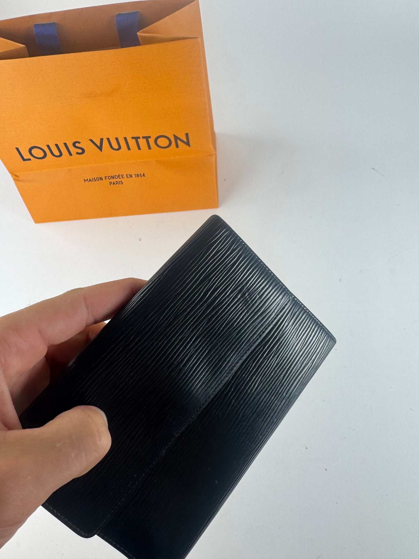Vintage Louis Vuitton EPI Leather wallet Black