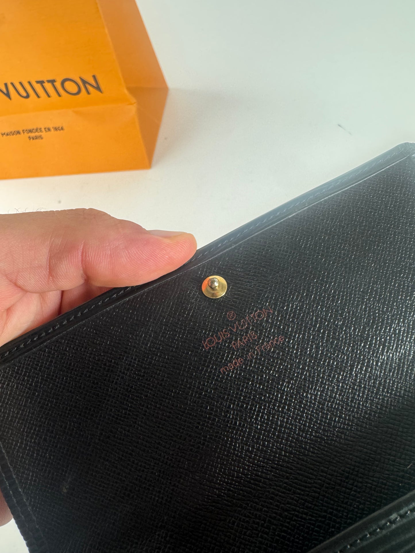 Vintage Louis Vuitton EPI Leather wallet Black