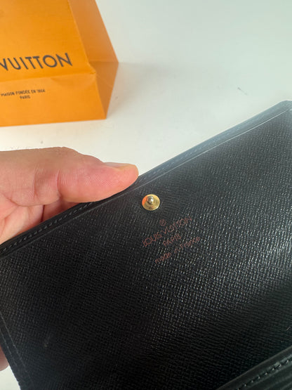 Vintage Louis Vuitton EPI Leather wallet Black