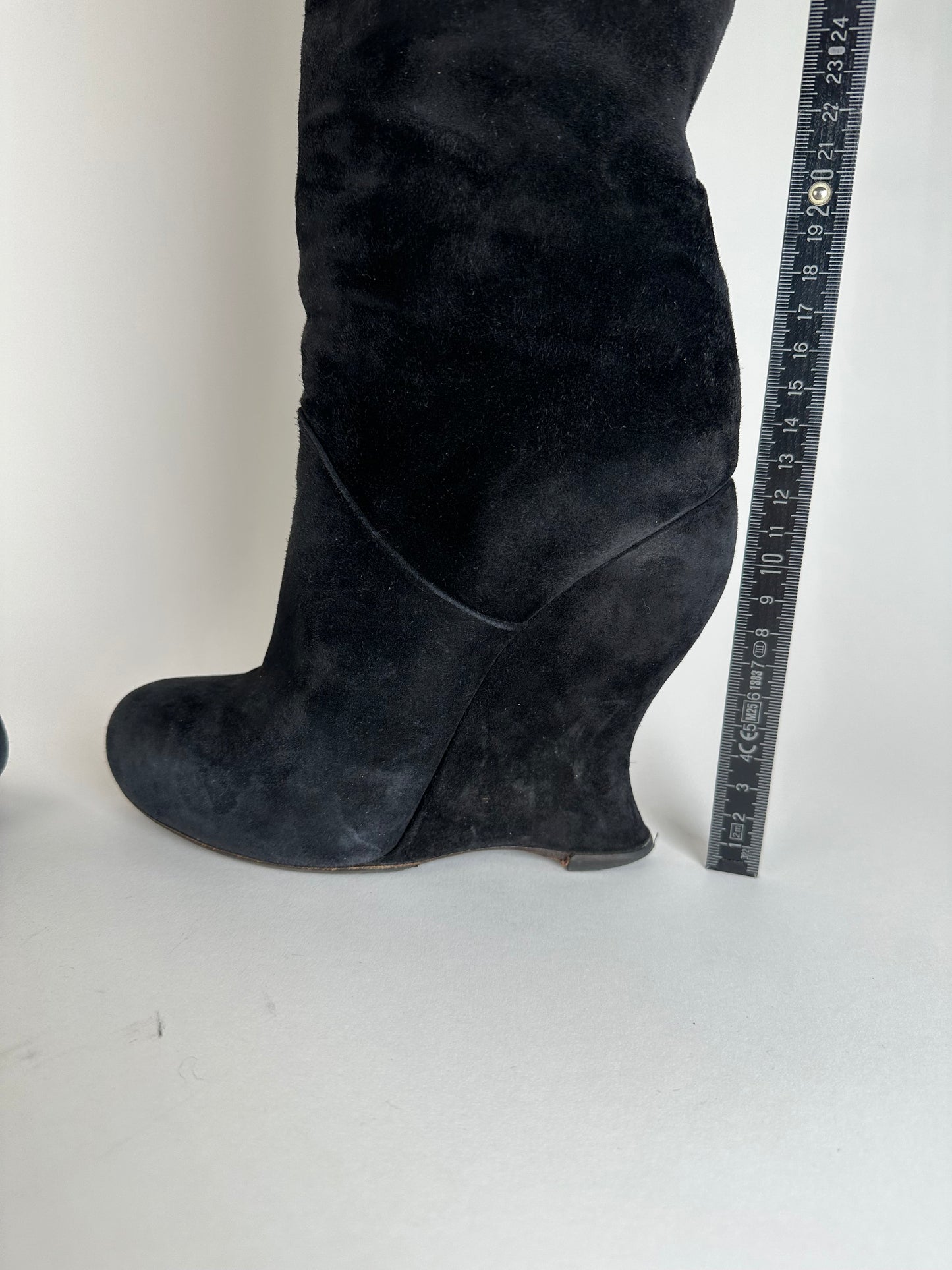 Vintage Bottega Veneta Suede Boots Black EU37,5