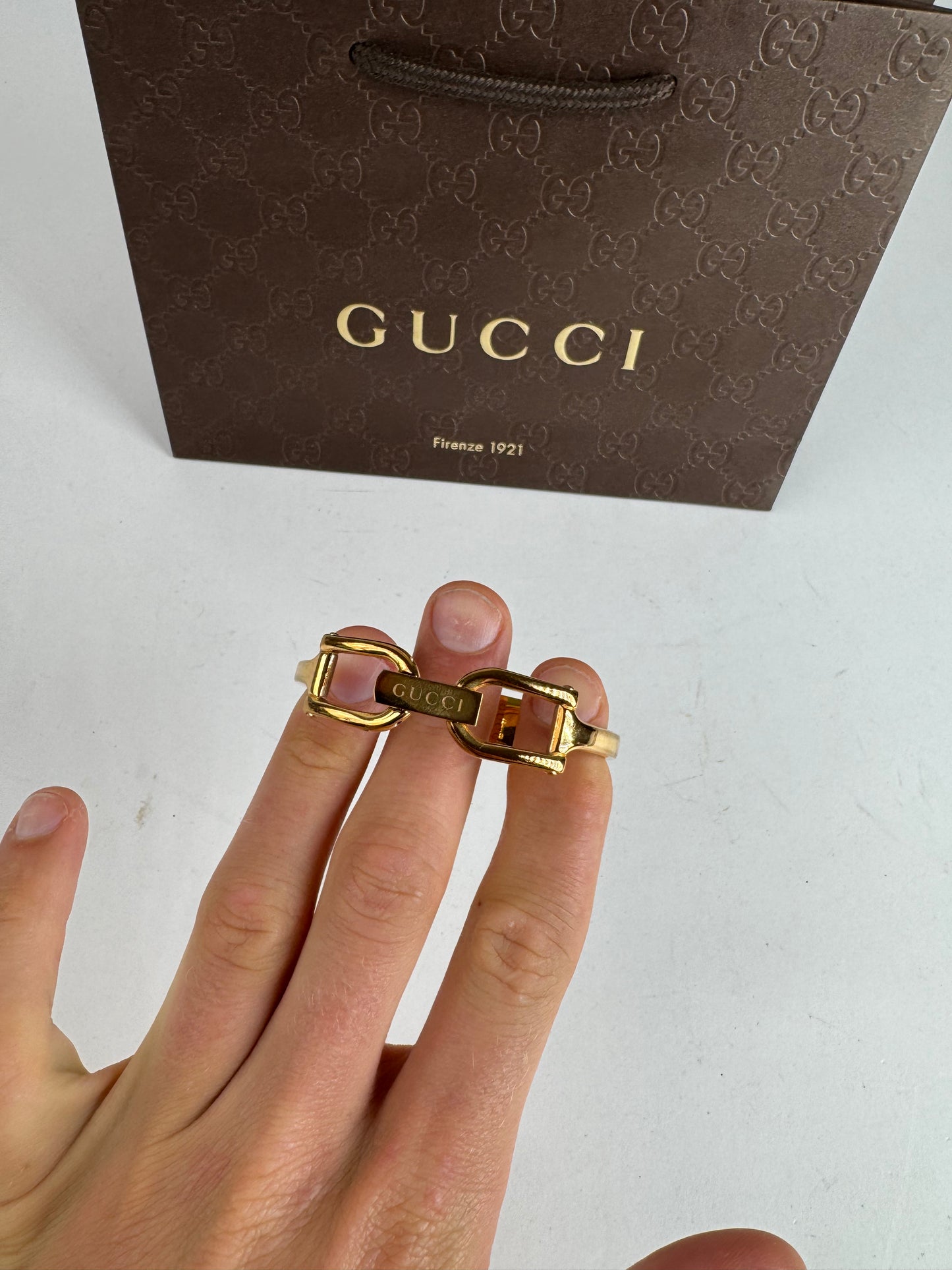 Montre Gucci vintage à mors en or