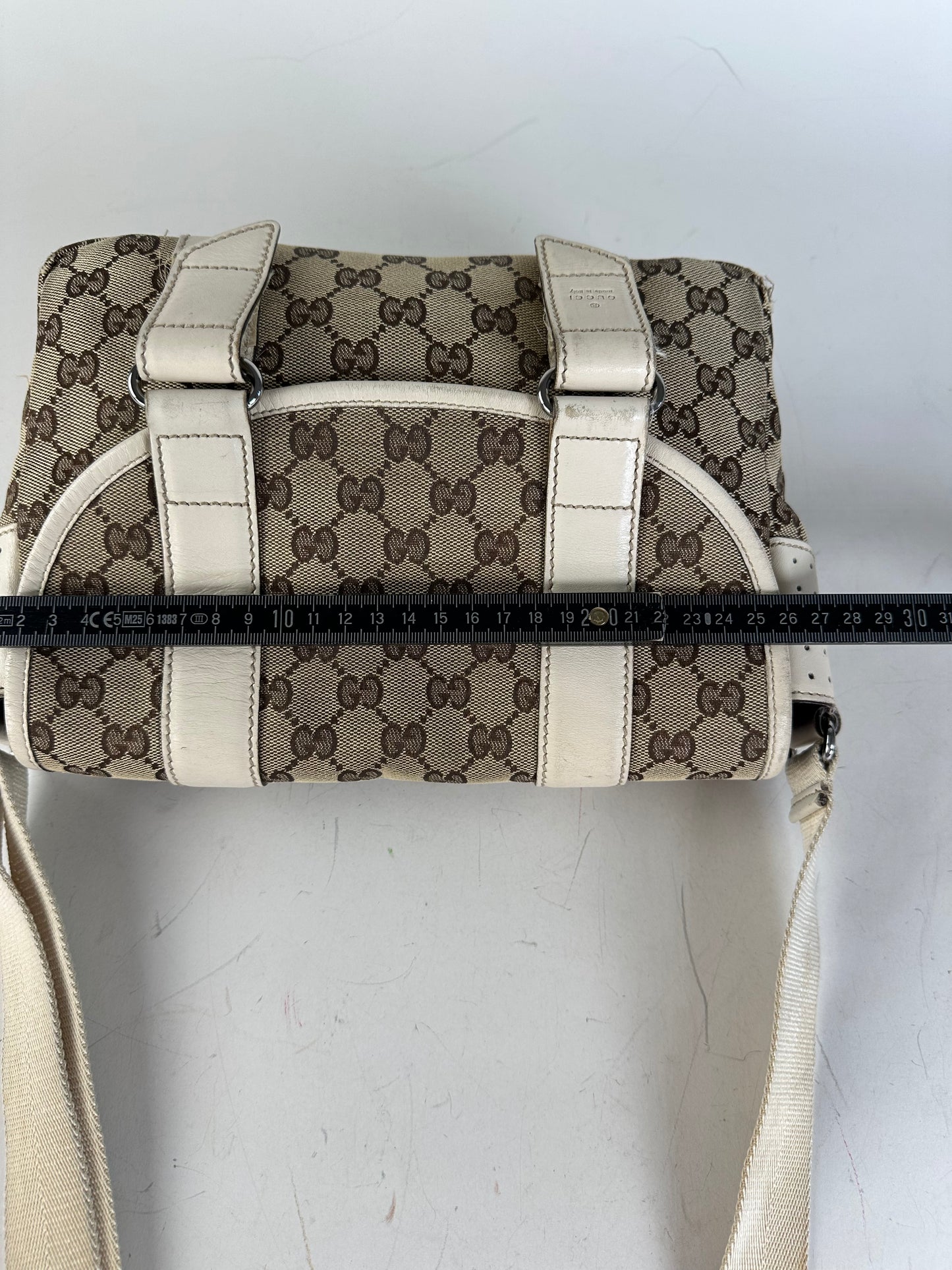 Vintage Gucci GG Supreme Shoulder Bag Beige Brown Silver